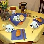 Teatro Bellini Bed & Breakfast 4*