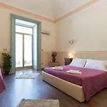 Bed & Breakfast Teatro Bellini 4*