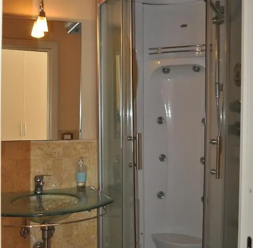 Bed & Breakfast Teatro Bellini 3*